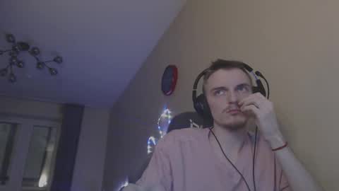 Snapshot of gasturfahe chatting on 02/15/25, 06:44 gasturfahe online show from 02/15/25, 06:44