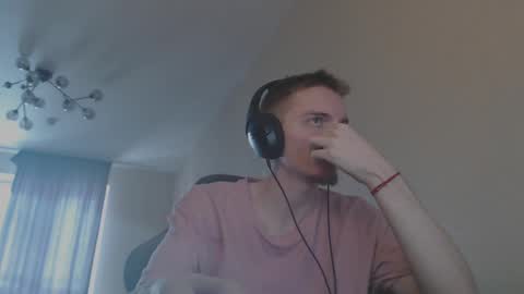 Snapshot of gasturfahe chatting on 02/16/25, 08:54 gasturfahe online show from 02/16/25, 08:54