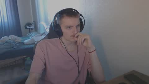 Snapshot of gasturfahe chatting on 02/19/25, 10:45 gasturfahe online show from 02/19/25, 10:45