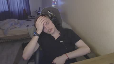 Snapshot of gasturfahe chatting on 03/05/25, 12:11 gasturfahe online show from 03/05/25, 12:11