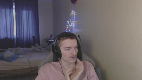 Snapshot of gasturfahe chatting on 03/06/25, 10:09 gasturfahe online show from 03/06/25, 10:09