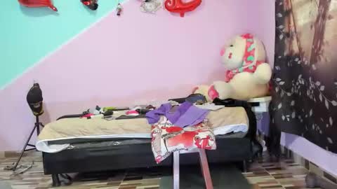 Diana online show from 10/05/25, 01:20