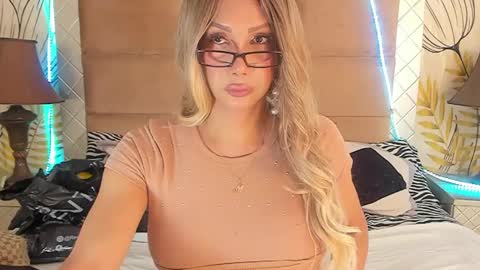 melanny villa online show from 12/01/24, 06:30