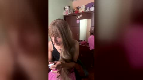 gatita_033 online show from 04/17/26, 12:19