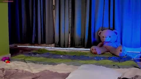 Vnecis Marn online show from 02/16/25, 10:54