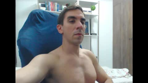 gatosarado23 online show from 02/05/25, 03:02