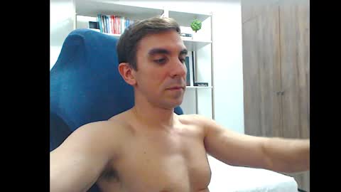 gatosarado23 online show from 09/28/25, 06:52