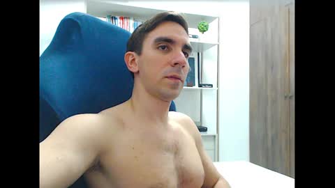 gatosarado23 online show from 10/22/25, 02:23