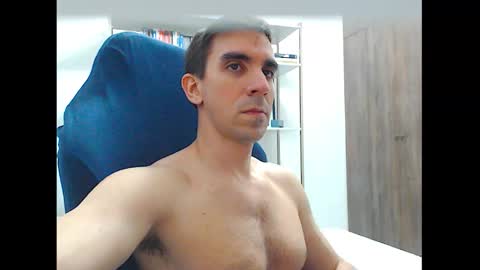 gatosarado23 online show from 12/01/25, 04:17