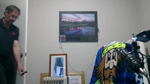 Snapshot of gatsby2025 chatting on 10/05/25, 02:04 gatsby2025 online show from 10/05/25, 02:04