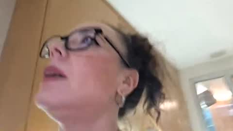 Snapshot of gatubela_45 chatting on 07/10/26, 02:08 Vikinga y Espartano online show from 07/10/26, 02:08