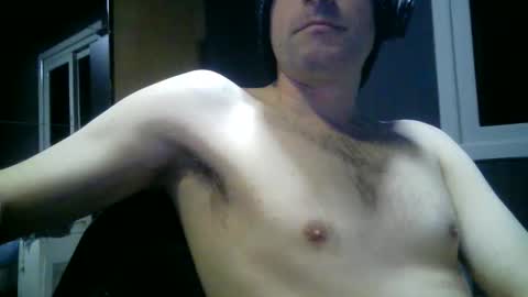 Snapshot of gauchors21 chatting on 11/09/25, 02:32 gauchors21 online show from 11/09/25, 02:32