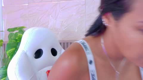 Snapshot of gaviluc_ chatting on 05/04/26, 12:45 gaviluc_ online show from 05/04/26, 12:45