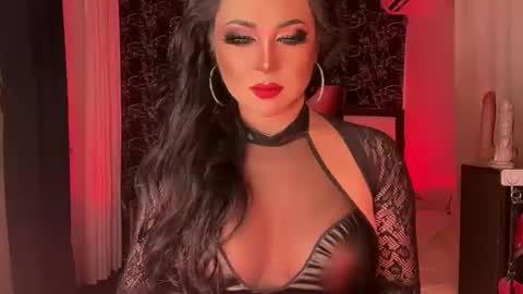 Snapshot of gaylecious chatting on 02/02/25, 02:56 gayle online show from 02/02/25, 02:56