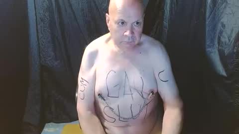 Snapshot of gaym4m2 chatting on 06/11/26, 02:33 gaym4m2 online show from 06/11/26, 02:33