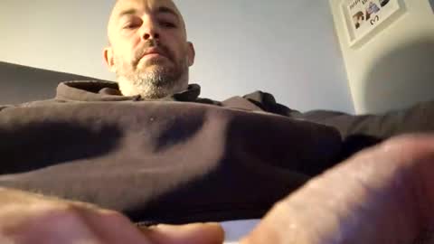 Snapshot of gazg1984 chatting on 05/18/26, 10:48 gazg1984 online show from 05/18/26, 10:48