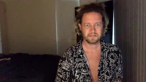 gcsurfer81 online show from 02/10/25, 08:09