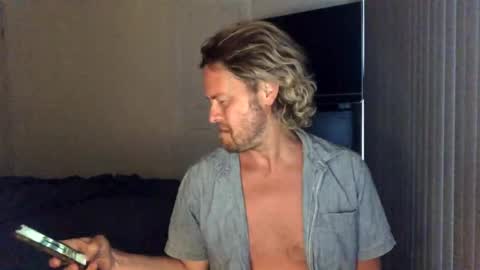 gcsurfer81 online show from 02/26/25, 07:31