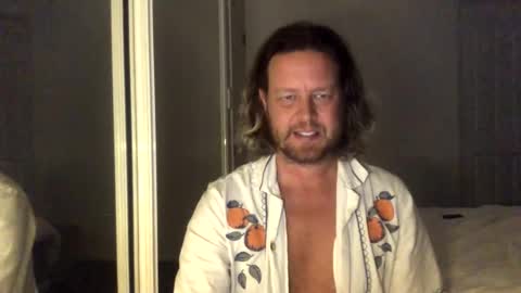 gcsurfer81 online show from 10/15/25, 08:03