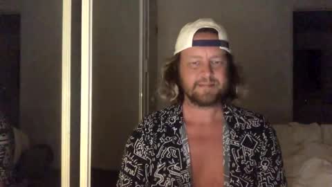 gcsurfer81 online show from 10/24/25, 09:49