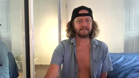 gcsurfer81 online show from 12/14/25, 07:25