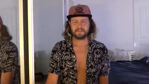 gcsurfer81 online show from 01/15/26, 08:19