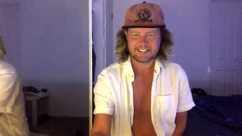 gcsurfer81 online show from 02/18/26, 08:32