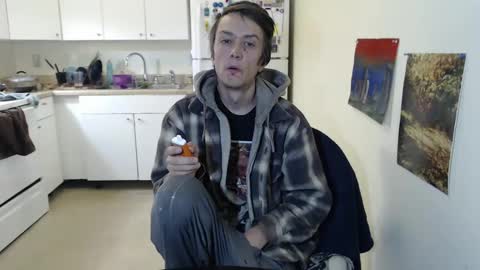 Snapshot of gdanch chatting on 01/05/25, 01:15 G online show from 01/05/25, 01:15