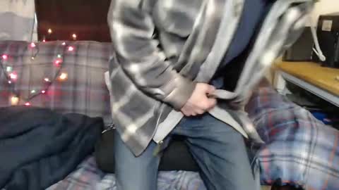 Snapshot of gdanch chatting on 01/17/25, 03:32 G online show from 01/17/25, 03:32