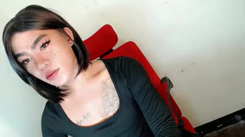 Snapshot of gelluxxx chatting on 05/18/26, 11:21 gelo online show from 05/18/26, 11:21
