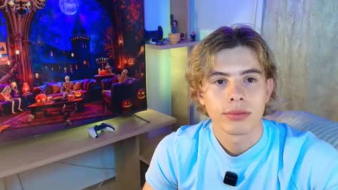 Snapshot of gemdominus chatting on 10/07/25, 02:20 Gem Dominus online show from 10/07/25, 02:20