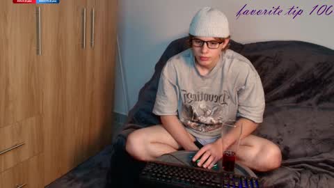 Snapshot of gemdominus chatting on 03/29/26, 11:16 Gem Dominus online show from 03/29/26, 11:16