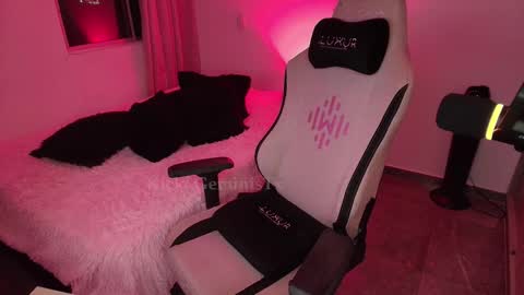 geminis11 online show from 12/18/25, 02:17