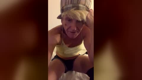 Lenzy LaCanada online show from 12/03/25, 10:35