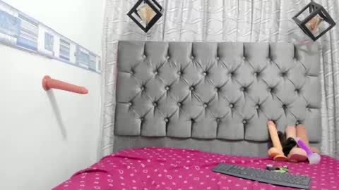 Snapshot of genesis_03_ chatting on 01/24/25, 04:06 genesis_03_ online show from 01/24/25, 04:06