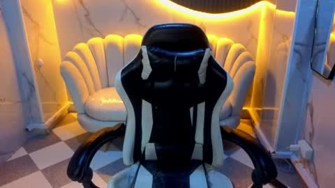 genesis_b_ online show from 03/31/26, 12:38