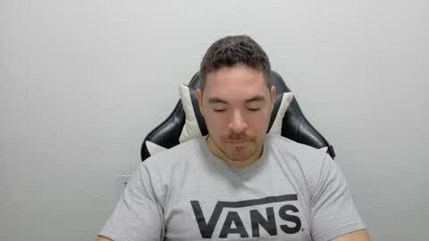 Snapshot of genesis_wb chatting on 10/25/25, 03:47 genesis_wb online show from 10/25/25, 03:47