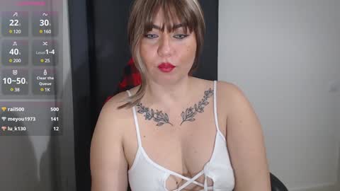 Snapshot of genesisgems11_ chatting on 02/08/25, 06:54 Genesis online show from 02/08/25, 06:54