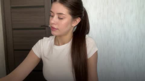 Snapshot of geniegrimmett chatting on 05/17/26, 06:22 Megan online show from 05/17/26, 06:22