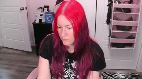 Genny Rock   and  online show from 05/30/26, 04:15