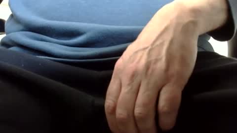 Snapshot of gent063 chatting on 01/05/25, 06:35 gent063 online show from 01/05/25, 06:35