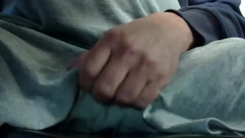 Snapshot of gent063 chatting on 09/29/25, 12:21 gent063 online show from 09/29/25, 12:21