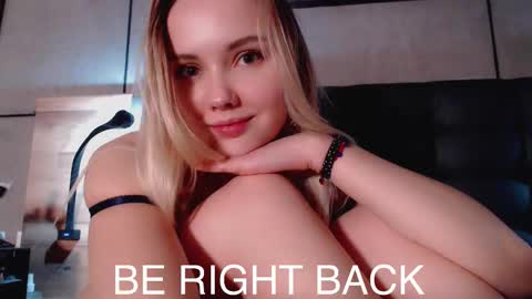 Snapshot of gentleflower23 chatting on 10/19/25, 11:38 Tanya online show from 10/19/25, 11:38