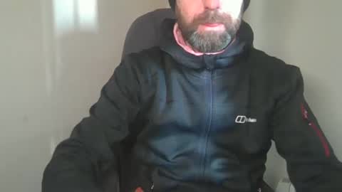 Snapshot of geon2xx chatting on 02/16/25, 10:10 Geon online show from 02/16/25, 10:10