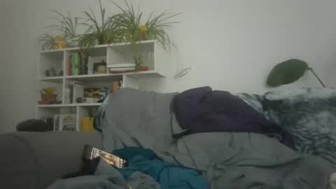 Snapshot of geon2xx chatting on 09/08/25, 03:00 Geon online show from 09/08/25, 03:00