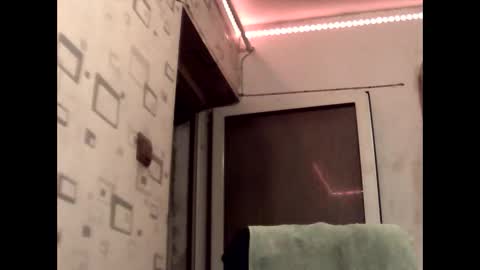 Snapshot of george84xxx chatting on 10/18/25, 07:47 GeOOXXX online show from 10/18/25, 07:47