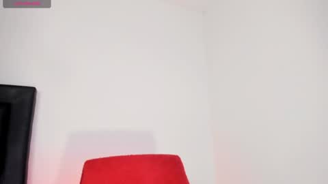 Snapshot of george_cams1 chatting on 06/17/26, 10:39 Jorge online show from 06/17/26, 10:39