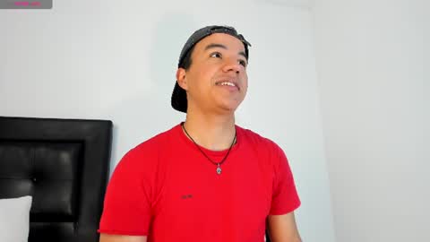 Snapshot of george_cams1 chatting on 06/22/26, 09:17 Jorge online show from 06/22/26, 09:17