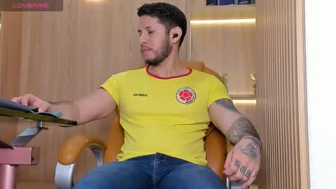 George online show from 11/23/25, 08:30