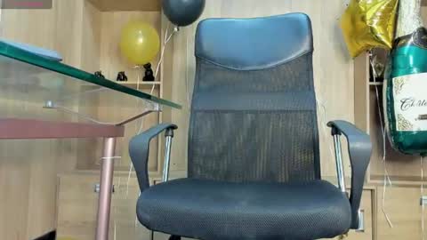 Snapshot of george_diesell_ chatting on 07/14/26, 05:01 George online show from 07/14/26, 05:01